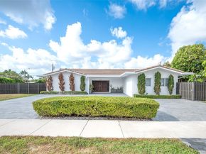 2120 NE 204th St, Miami FL 33179