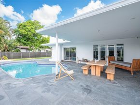 2120 NE 204th St, Miami FL 33179