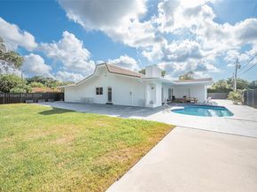 2120 NE 204th St, Miami FL 33179