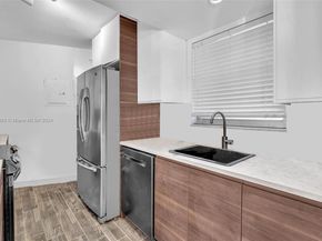 1881 Washington Ave 16H, Miami Beach FL 33139