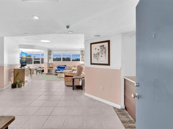 1881 Washington Ave 16H, Miami Beach FL 33139