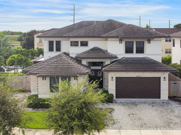 8904 SW 69th Ter, Miami FL 33173