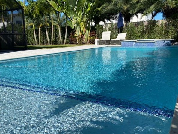 8904 SW 69th Ter, Miami FL 33173