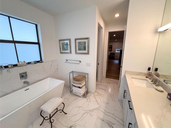 8904 SW 69th Ter, Miami FL 33173
