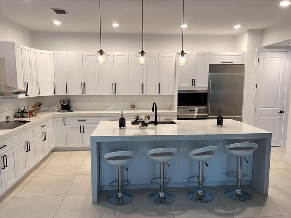 8904 SW 69th Ter, Miami FL 33173