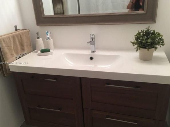 3150 N Palm Aire Dr 801, Pompano Beach FL 33069