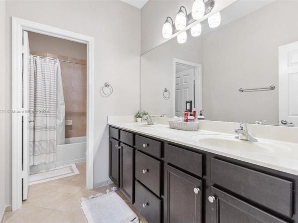3401 SE 5th St, Homestead FL 33033