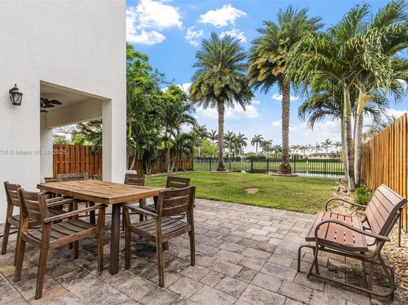 3401 SE 5th St, Homestead FL 33033