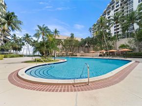 540 Brickell Key Dr 1406, Miami FL 33131