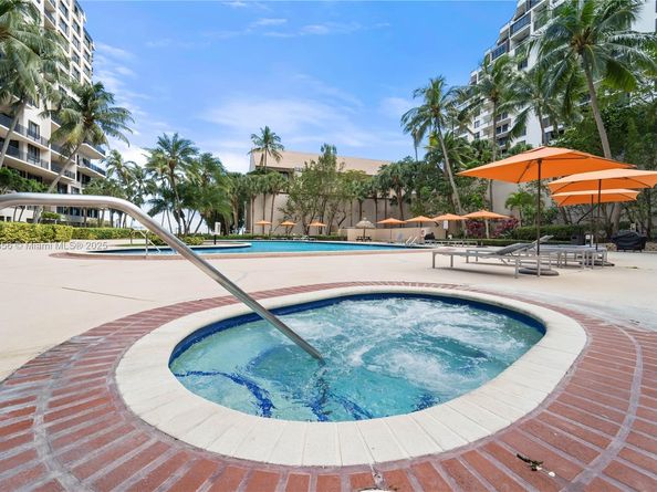 540 Brickell Key Dr 1406, Miami FL 33131