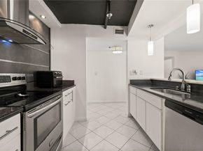 540 Brickell Key Dr 1406, Miami FL 33131