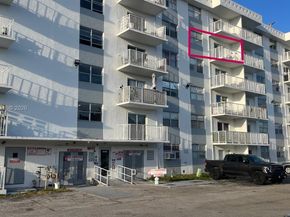 16465 NE 22nd Ave 514, North Miami Beach FL 33160