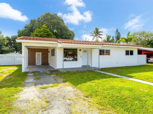 10747 NW 22nd Ct, Miami FL 33167