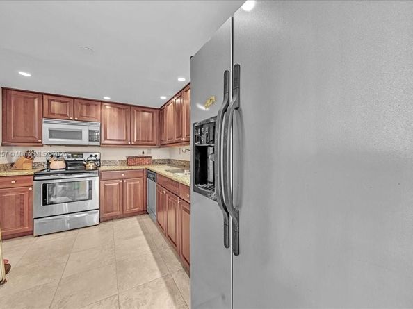 17600 N Bay Rd N503, Sunny Isles Beach FL 33160