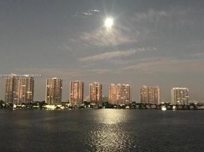 17600 N Bay Rd N503, Sunny Isles Beach FL 33160