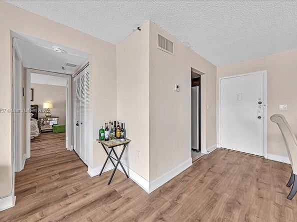 17600 N Bay Rd N503, Sunny Isles Beach FL 33160