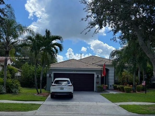 1161 NW 130th Ave, Pembroke Pines FL 33028