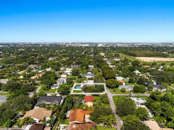 600 Oriole Ave, Miami Springs FL 33166