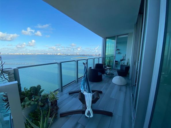 2900 NE 7th Ave 2102, Miami FL 33137