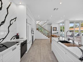 1243 Washington St, Hollywood FL 33019