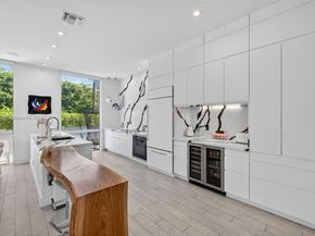 1243 Washington St, Hollywood FL 33019