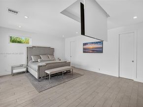 1243 Washington St, Hollywood FL 33019