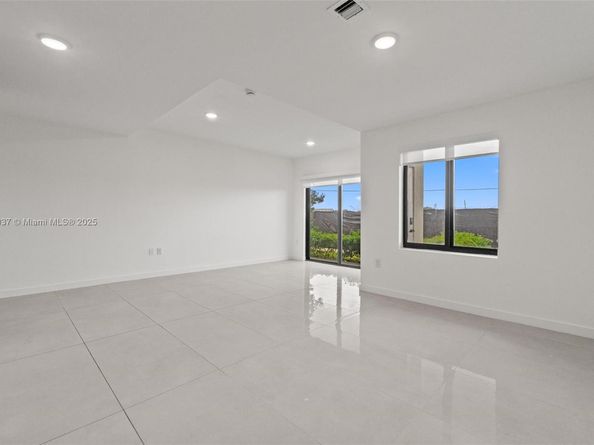 26126 SW 146th Ave 26126, Homestead FL 33033