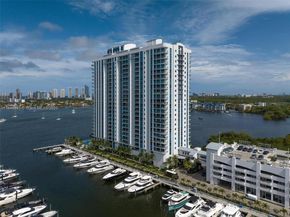 17111 Biscayne Blvd 207, North Miami Beach FL 33160