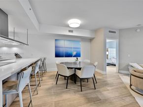 17111 Biscayne Blvd 207, North Miami Beach FL 33160
