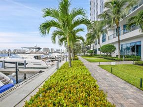 17111 Biscayne Blvd 207, North Miami Beach FL 33160