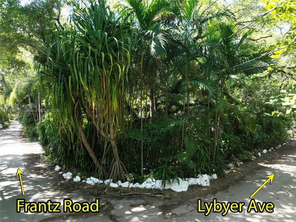 4160 Lybyer Ave, Miami FL 33133