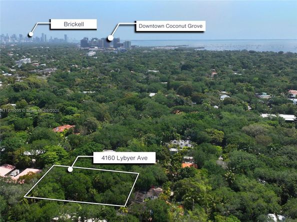 4160 Lybyer Ave, Miami FL 33133