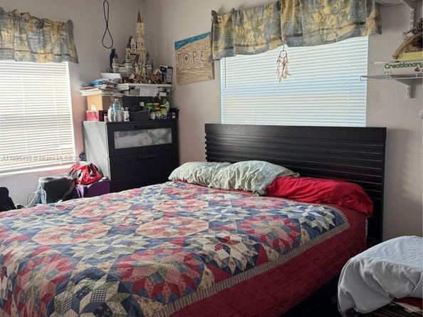 7508 Farragut St, Hollywood FL 33024