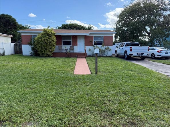 7508 Farragut St, Hollywood FL 33024