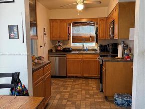 7508 Farragut St, Hollywood FL 33024