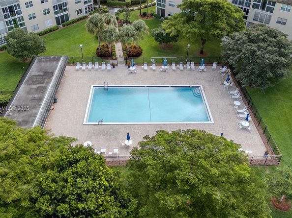 1704 Andros Isle B4, Coconut Creek FL 33066