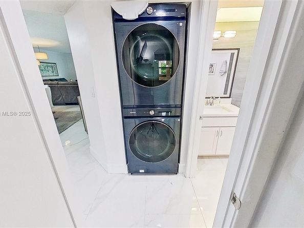 1704 Andros Isle B4, Coconut Creek FL 33066