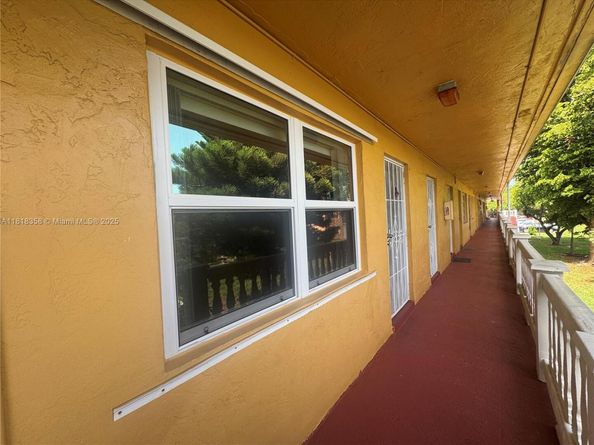 115 NE 202nd Ter M25, Miami Gardens FL 33179