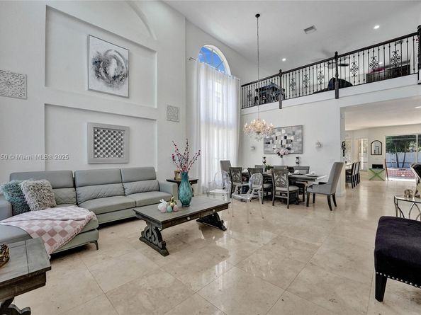 17946 SW 35th Dr, Miramar FL 33029