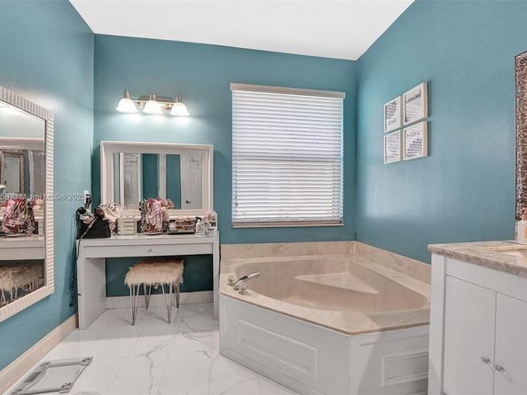 17946 SW 35th Dr, Miramar FL 33029
