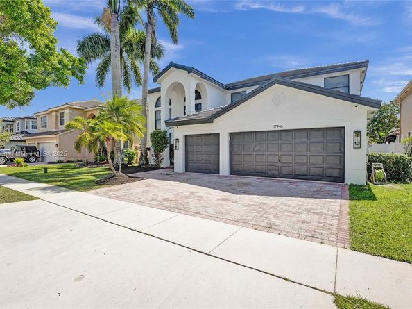 17946 SW 35th Dr, Miramar FL 33029