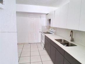 20769 NW 41st Ave Rd, Miami Gardens FL 33055