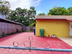 20769 NW 41st Ave Rd, Miami Gardens FL 33055
