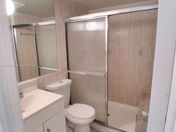 20769 NW 41st Ave Rd, Miami Gardens FL 33055