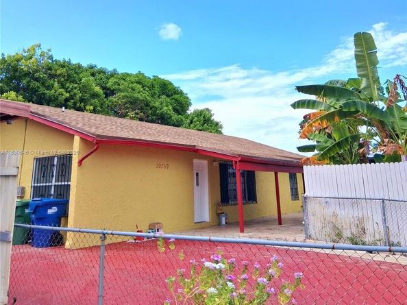 20769 NW 41st Ave Rd, Miami Gardens FL 33055