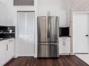 601 Leslie Dr 601, Hallandale Beach FL 33009