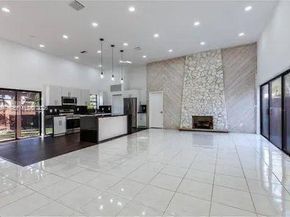 601 Leslie Dr 601, Hallandale Beach FL 33009