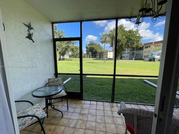 8941 S Hollybrook Blvd 103, Pembroke Pines FL 33025