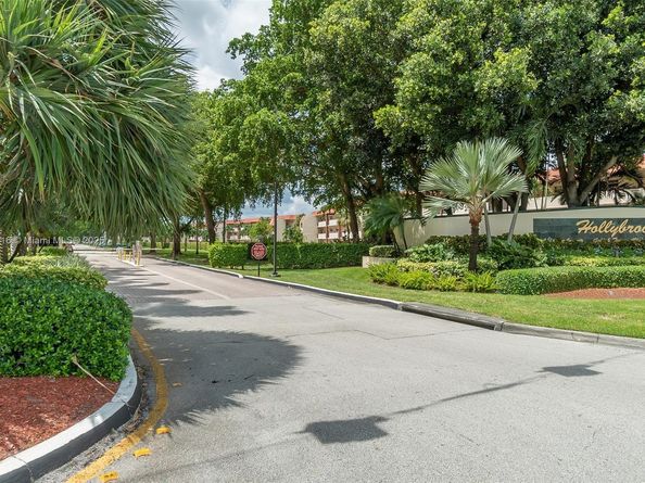 8941 S Hollybrook Blvd 103, Pembroke Pines FL 33025