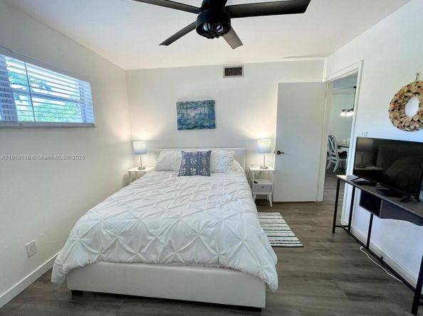 8941 S Hollybrook Blvd 103, Pembroke Pines FL 33025